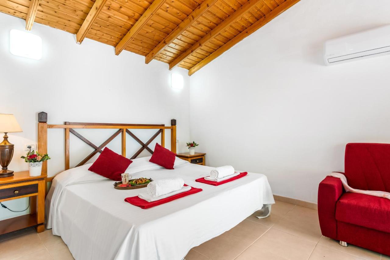 101 Bright, Pool View And Air Conditioning Apartment Playa de las Americas  Bagian luar foto